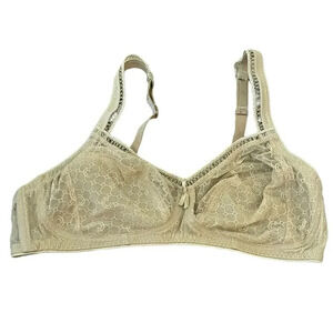 Chantelle Women's Beige Underwire Non Padded Mesh Push Up Bra Size 38C